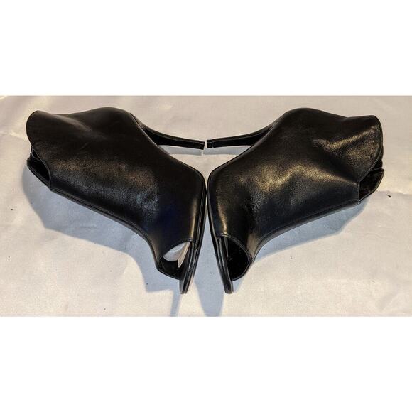 NINE WEST Asielle Womans Black Leather Peep Toe Bootie Heels Size 6M Zip Up - Picture 6 of 8